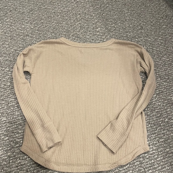 Girls Hollister L/S Top - Picture 3 of 3